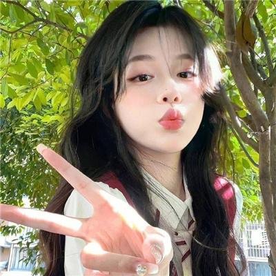 无法触碰的她